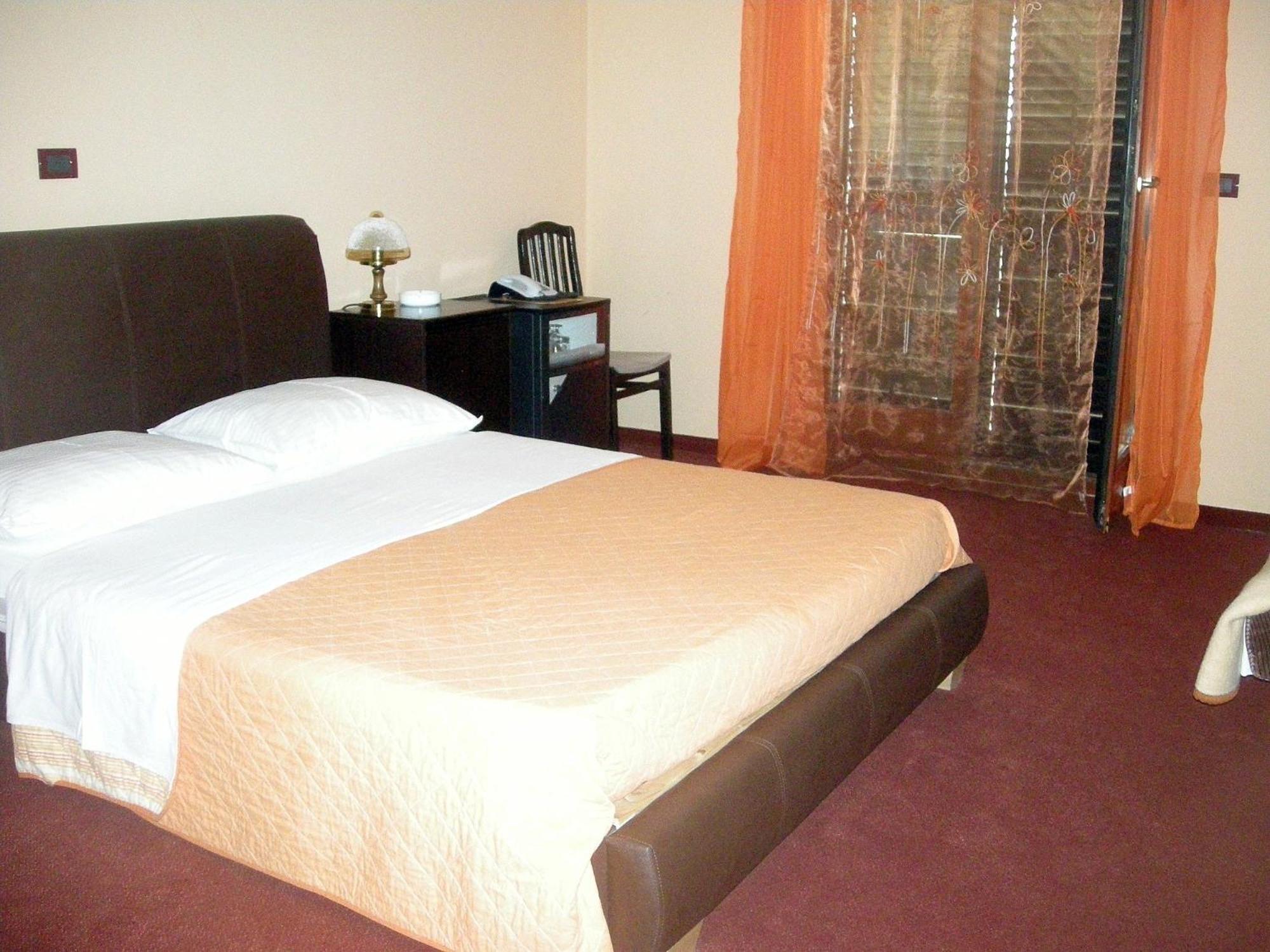 Hotel Zephyr - Plovanija Buje Quarto foto